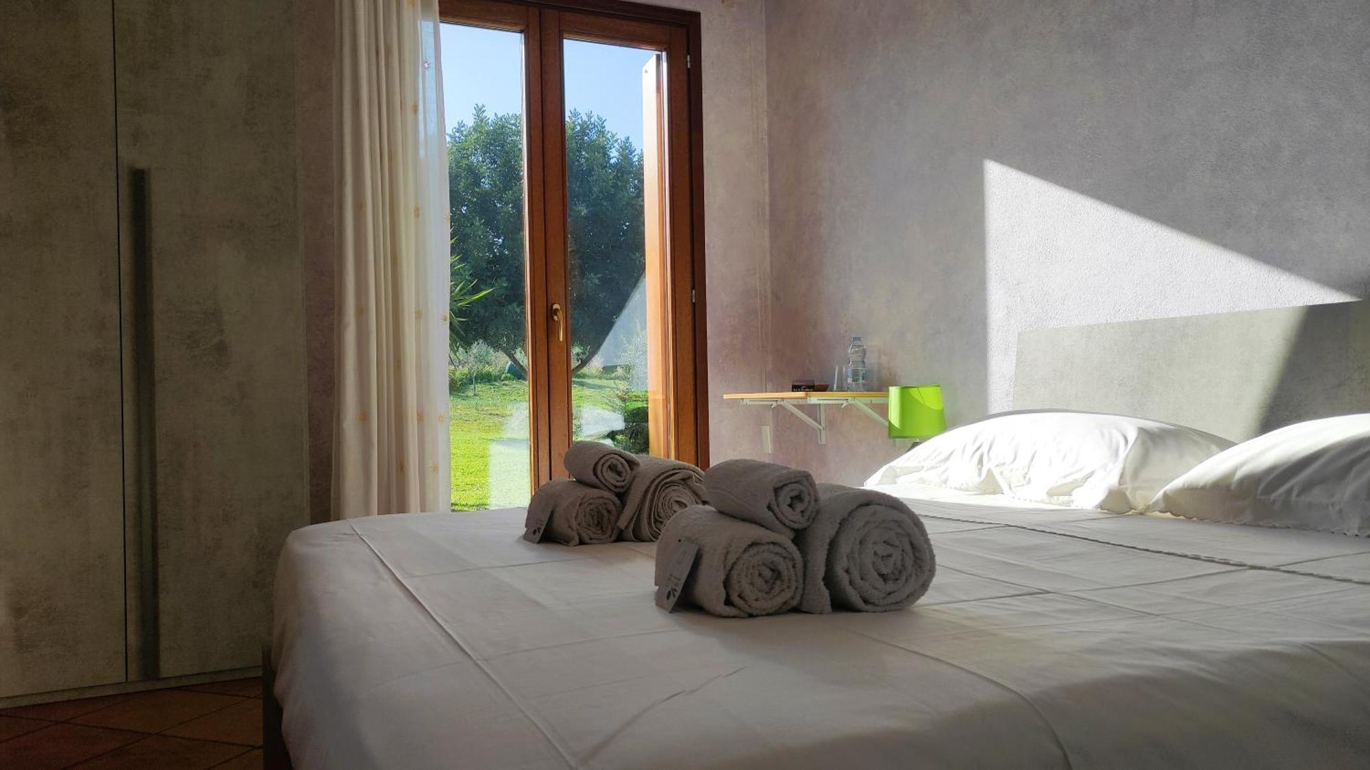 Grotta Delle Fate Bed & Breakfast Ossi Bagian luar foto